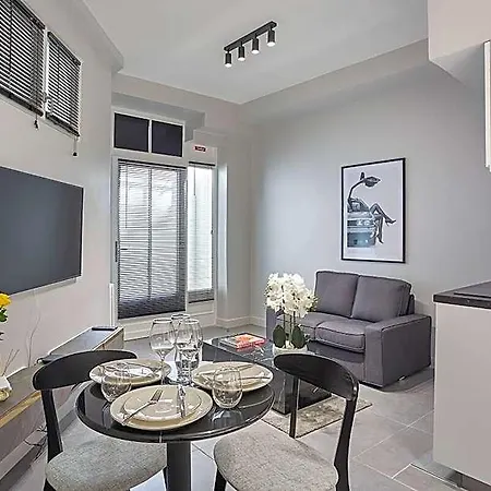 Sublime Center Of Montmartre Hotel 3*